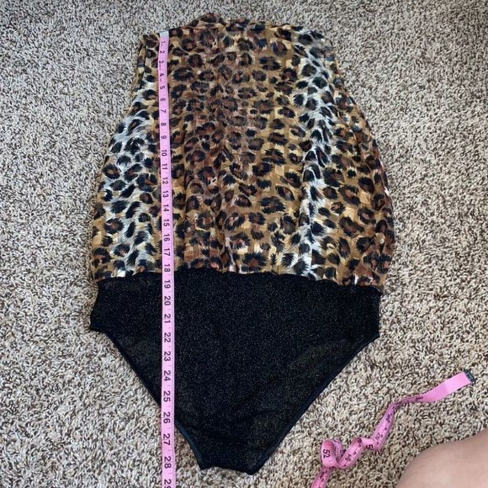 Victorias‎ Secret vintage women’s medium leopard print bodysuit - Picture 2 of 7